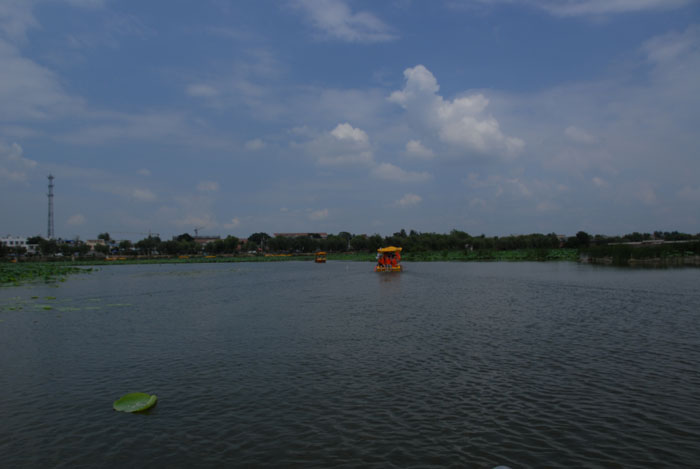 ˮ��һɫ���̲�ʎ����С���x��߅Խ��(l��i)Խ�h(yu��n)��